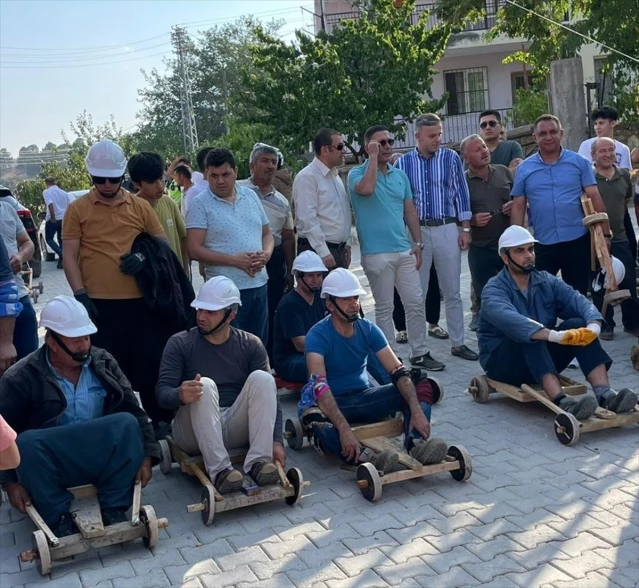 Adana'da Tahta Ralli Araba Yarışları Düzenlendi