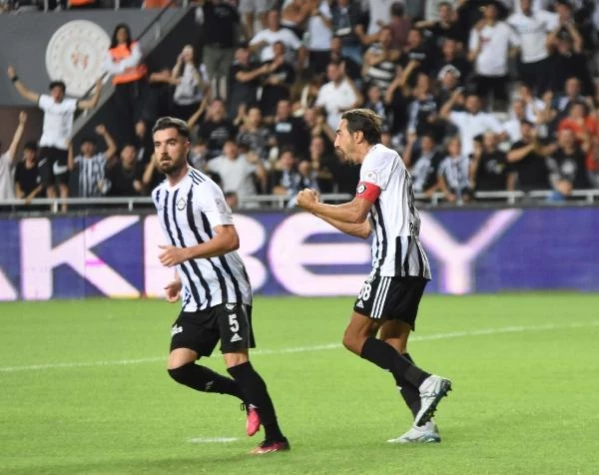 Altay, Tuzlaspor'u 1-0 yenerek 3 puan kazandı