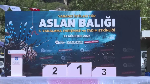 Antalya'da Aslan Balığı Avlama Yarışması Düzenlendi