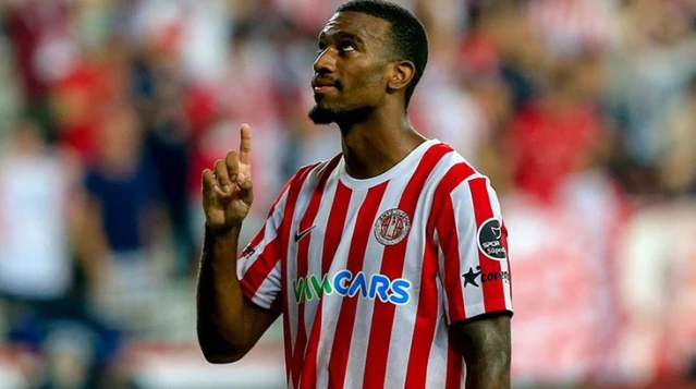 Antalyaspor, Haji Wright'ı Coventry City'e transfer etti