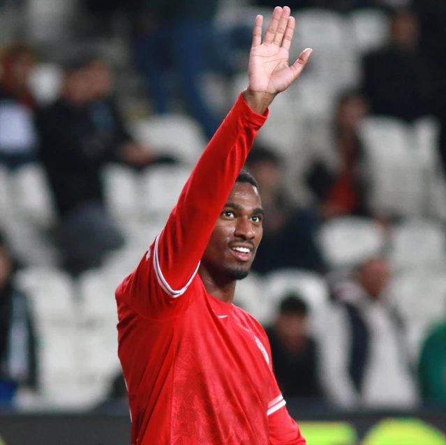 Antalyaspor, Haji Wright'ı Coventry City'ye transfer etti