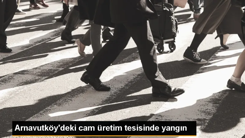 Arnavutköy'deki cam üretim tesisinde yangın çıktı