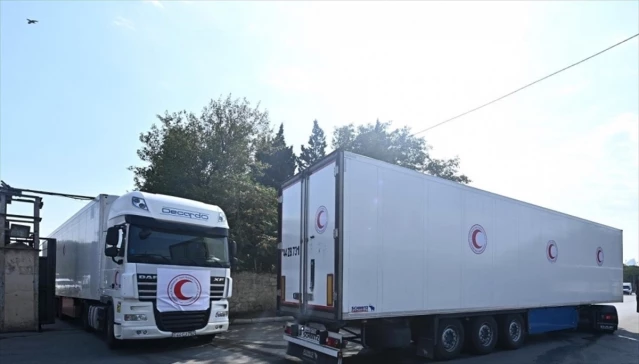 Azerbaycan Kızılayı Karabağ'daki Ermenilere Gıda Yardımı Gönderdi