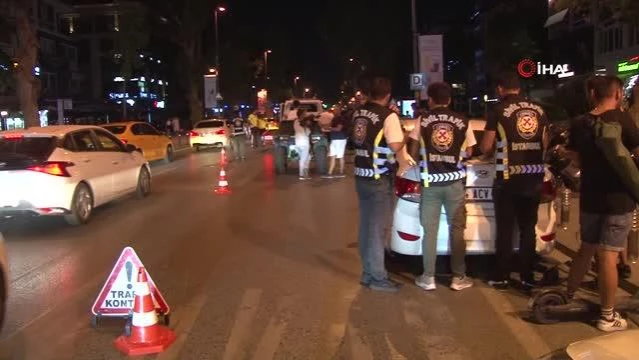 Bağdat Caddesi'nde kurallara uymayan motosiklet sürücülerine ceza