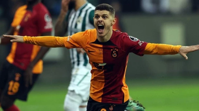Beşiktaş, Milot Rashica için görüşmelere başlandığını KAP'a bildirdi.