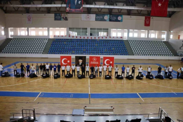 Bingöl Gençlik ve Spor İl Müdürlüğü, 56 amatör spor kulübüne malzeme desteği verdi