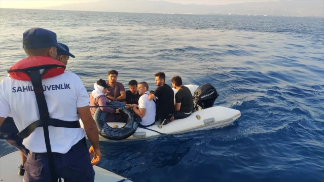 Bodrum'da 2 düzensiz göçmen kurtarıldı, 6 düzensiz göçmen yakalandı