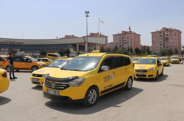 Burdur'da Taksiciler Yeni Plaka ve Durak Talebinde Bulundu