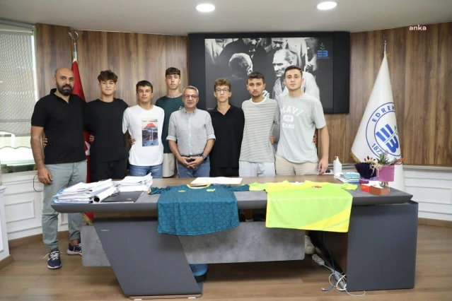 Edremit Belediyespor Kulübü'nde 6 genç yetenek A takıma yükseldi