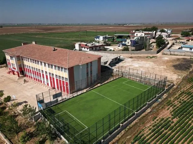 Eyyübiye'de 27 yeni halı saha hizmete açıldı