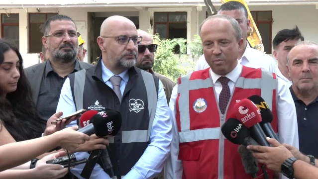 İbb, Avcılar'da Yüksek Riskli 4 Binayı Yıktı.