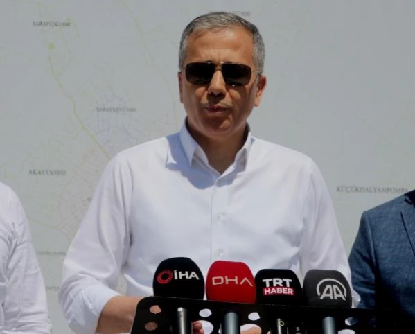 İçişleri Bakanı: Ağır hasarlı binaların yüzde 49'u yıkıldı