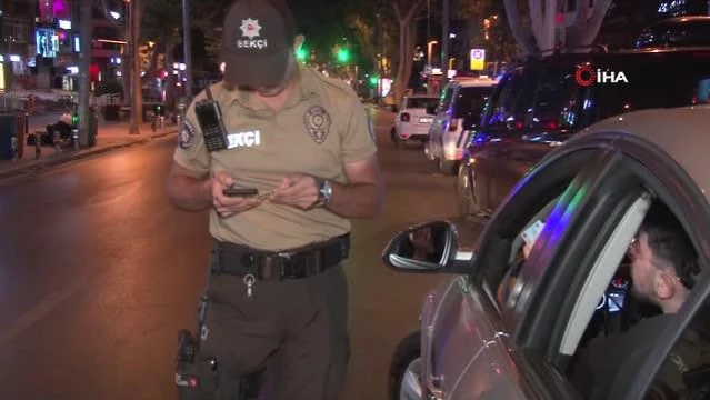 Kadıköy'de alkollü sürücüler denetime takıldı