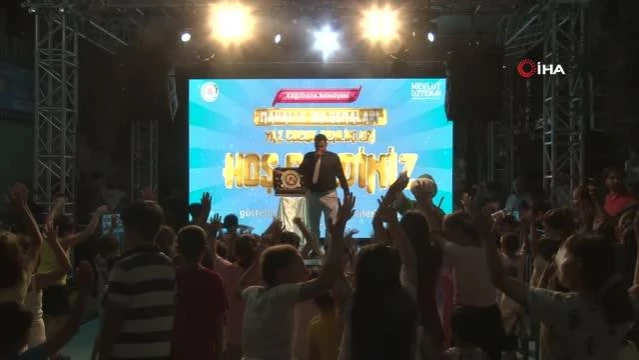 Kağıthane'nin yeni 'Tematik Arı Caddesi' açıldı