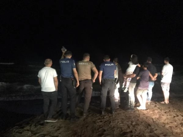Karasu'da tartışma sonucu denize atlayan çift kurtarıldı