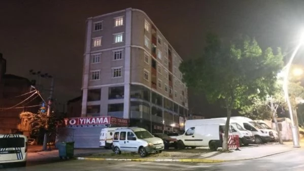 Kocaeli'de Apartmandan Düşen Genç Yaşamını Yitirdi
