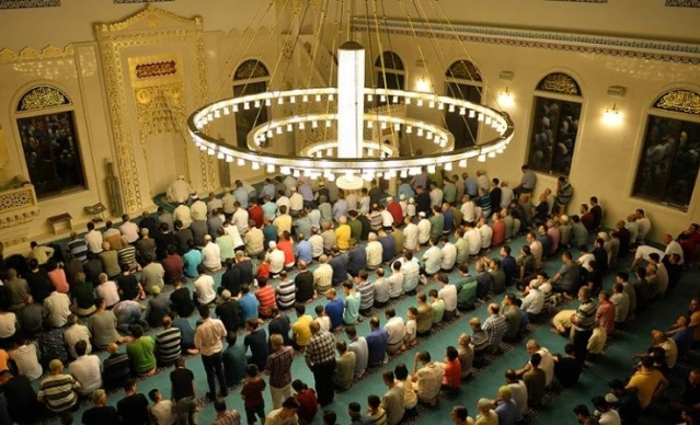 Konya cuma namazı saat kaçta? 25 Ağustos Konya cuma namazı saat kaçta kılınacak?