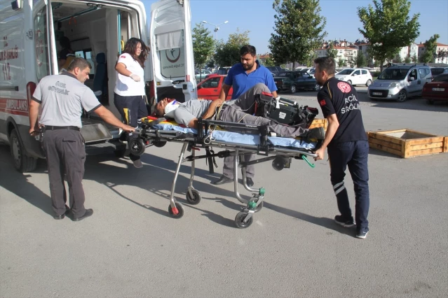 Konya'da minibüs ile motosiklet çarpıştı: 1 yaralı