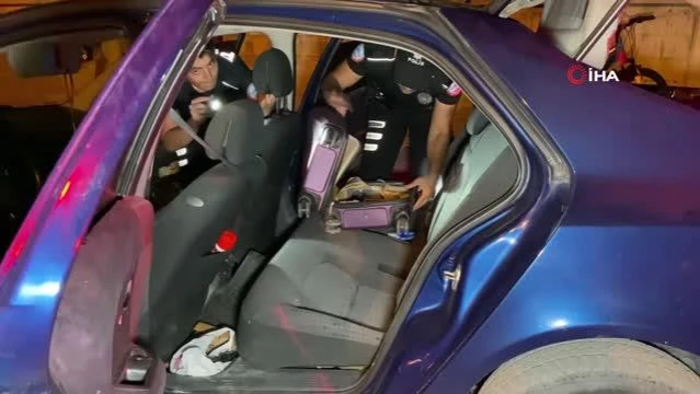 Konya'da şüphe üzerine durdurulan otomobilden cephanelik çıktı