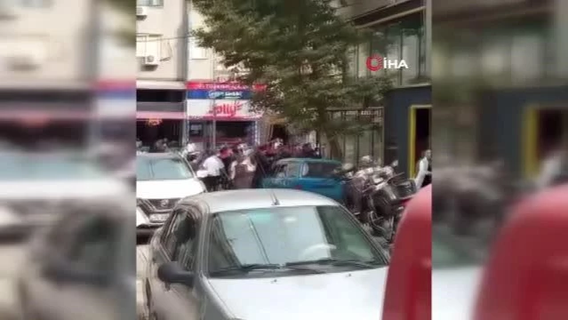 Küçükçekmece'de düğün kavgası kamerada - Son Dakika