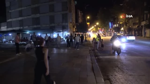 Malatya'da deprem nöbeti - Son Dakika