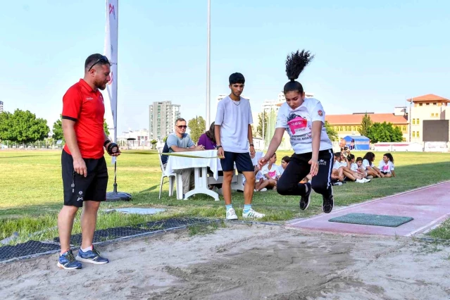 Mersin'de Kır Çiçekleri Projesi'ne yeni yetenekler katılıyor