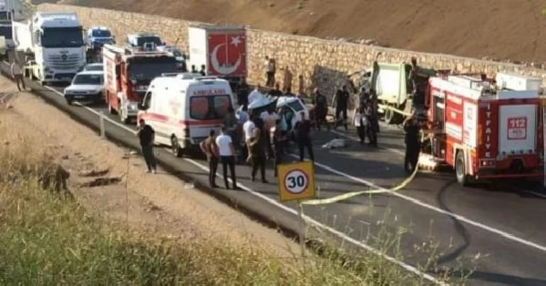 Nallıhan'da çöp kamyonu ile otomobil çarpıştı: 1 ölü