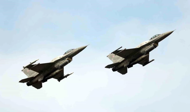 Norveç, Ukrayna'ya F-16 Savaş Uçakları Gönderme Kararı Aldı