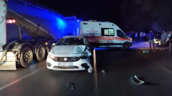 Orhangazi'de otomobil motosiklete çarptı, sürücü kaçtı