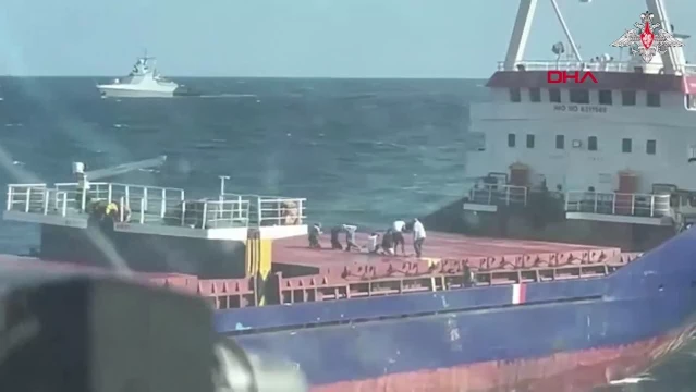 Rus askerleri Ukrayna'ya ait kuru yük gemisine baskın düzenledi