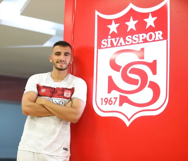 Sivasspor, Yunan stoper Achilleas Poungouras'ı transfer etti
