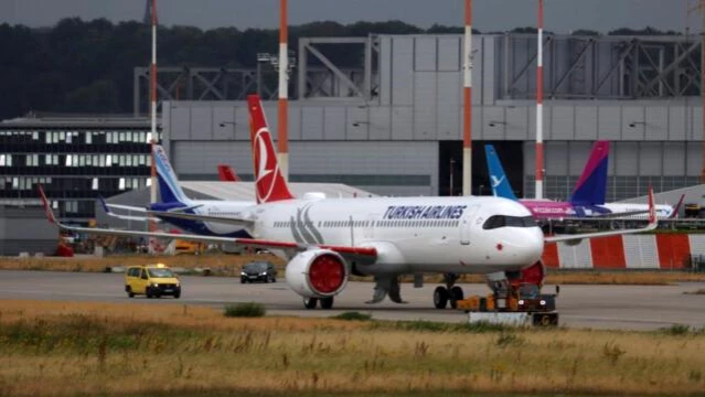 THY'nin filosuna ilk maskeli uçak katıldı