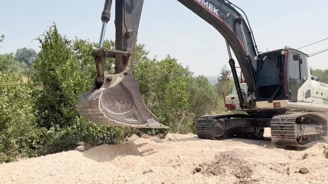 Tarsus Belediyesi, Topaklı Mahallesi'nde 40 yıllık kapalı yolu açtı
