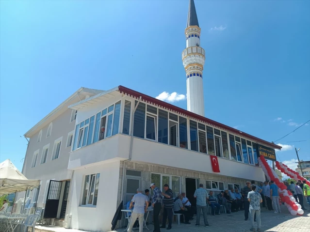 Tokat Almus'ta Yeni Yapılan Kuba Cami İbadete Açıldı