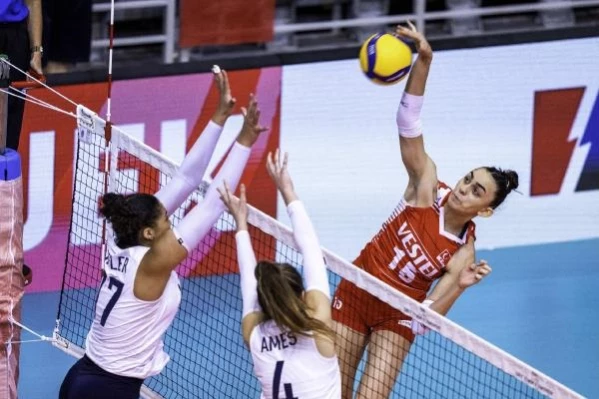U19 Kız Milli Voleybol Takımı, ABD'ye 3-2 yenilerek dünya 2'ncisi oldu