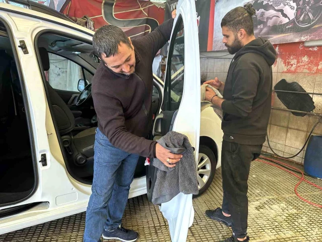 Eskişehir'de Oto Yıkama Esnafı Kış Sezonundan Ümitli Değil