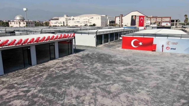 Hatay'da 404 prefabrik iş yeri hak sahiplerine teslim edildi