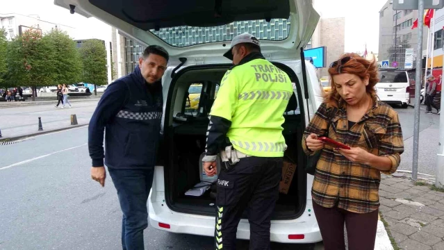 Taksim'de Taksi Şoförlerine Denetim Yapıldı