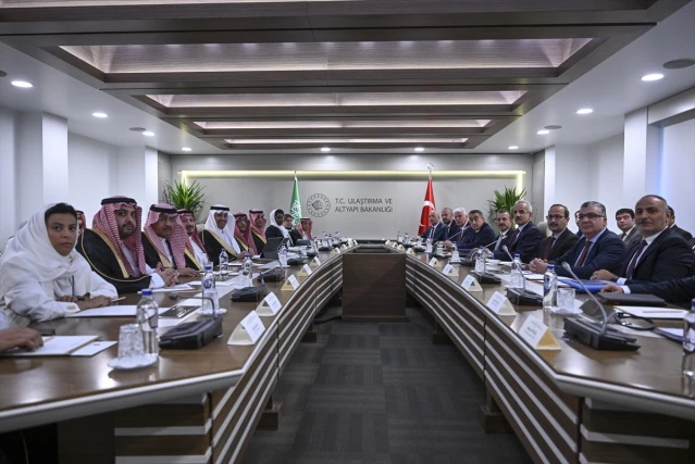 Türkiye ve Suudi Arabistan, İşbirliğini Güçlendirmek İçin Görüştü
