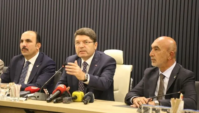 Adalet Bakanı Yılmaz Tunç, AK Parti Konya İl Başkanlığını ziyaret etti Açıklaması