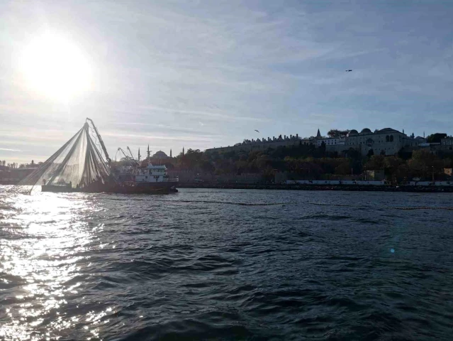 İstanbul'da Sığ Suda Gırgır Ağı Kullananlara İdari Para Cezası