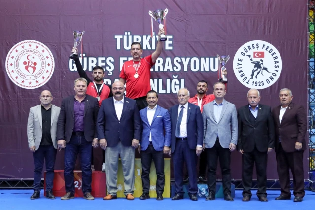 Serbest Güreş 1. Lig Müsabakaları Konya'da Yapıldı