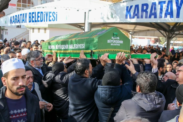 Konya'da otobüs-motosiklet çarpışması: Çocuk hayatını kaybetti