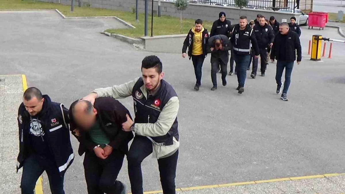 Karaman'da 36 adet ruhsatsız silah ele geçirildi, 4 şüpheli tutuklandı
