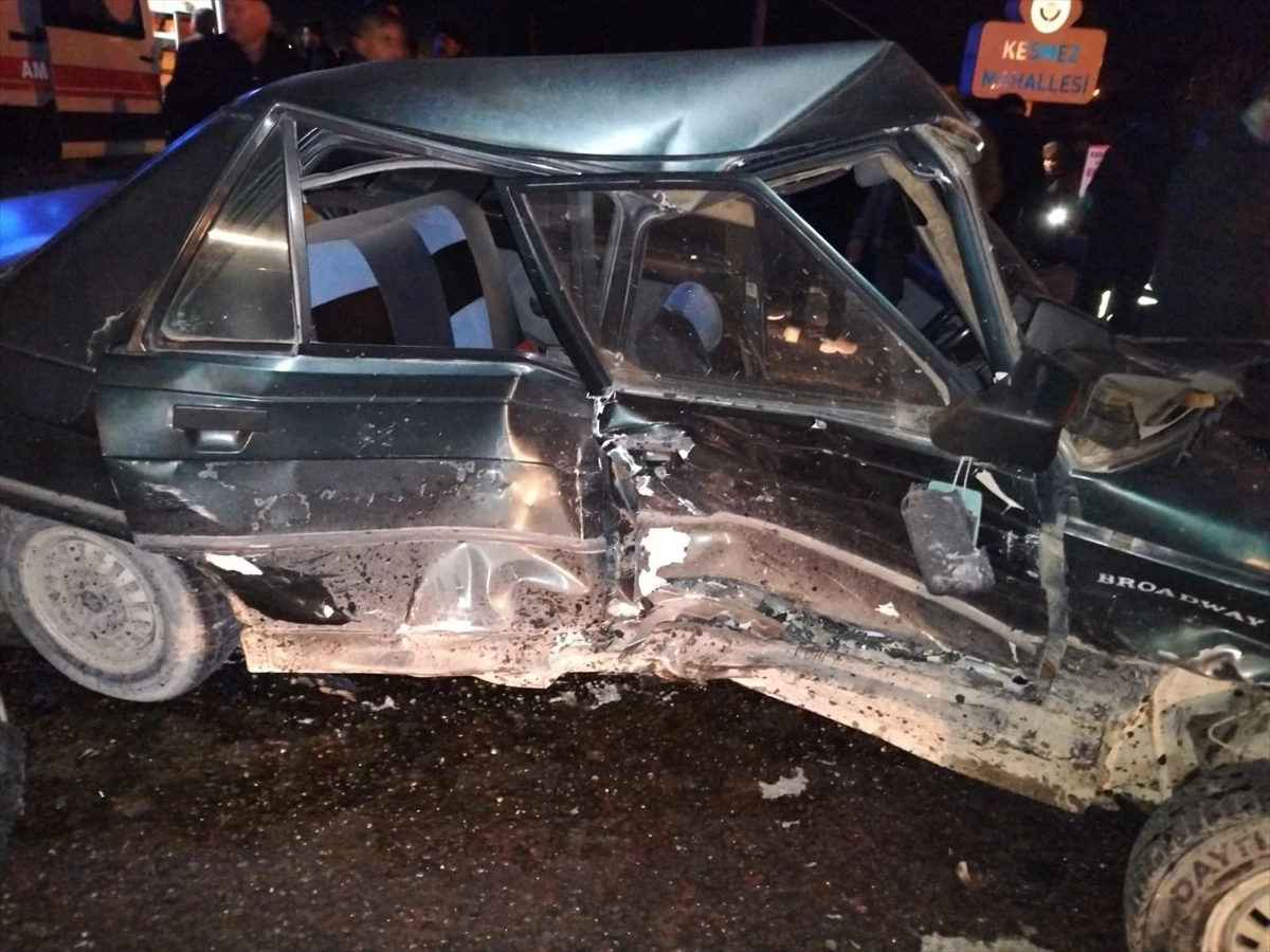 Konya'da Otomobiller Çarpıştı: 2 Yaralı