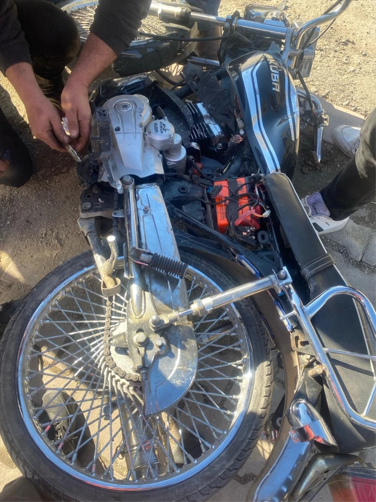 Konya'da Motosiklet ve Hafif Ticari Araç Çarpıştı: 2 Yaralı