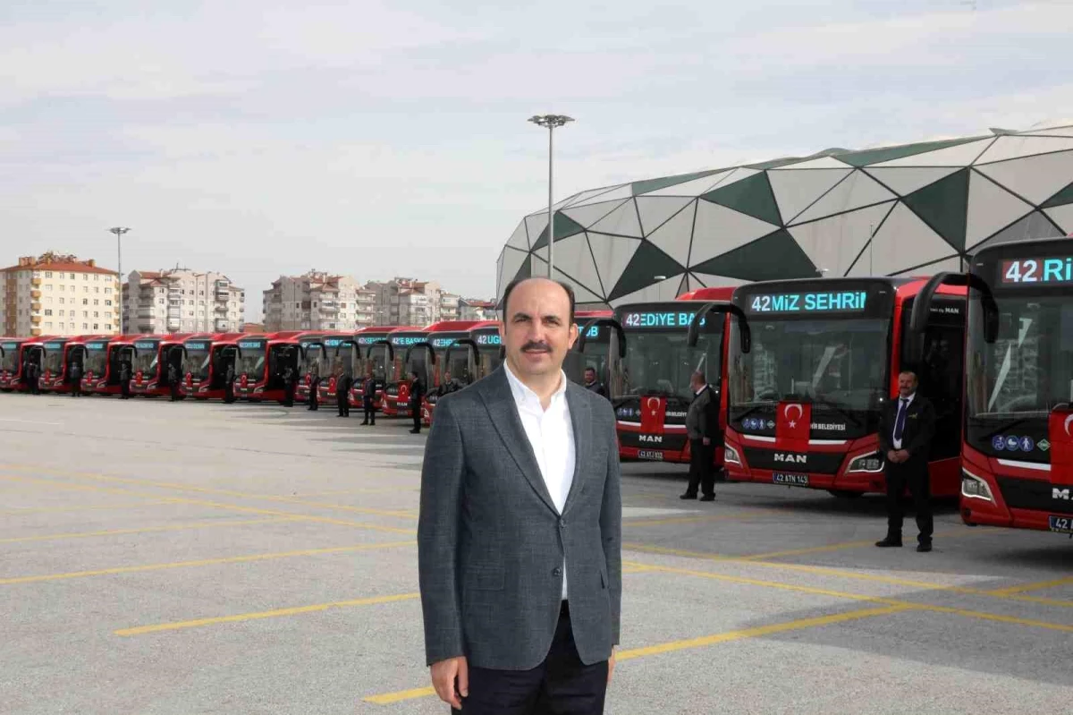 Konya Büyükşehir Belediyesi 53 Yeni Otobüsü Tanıttı