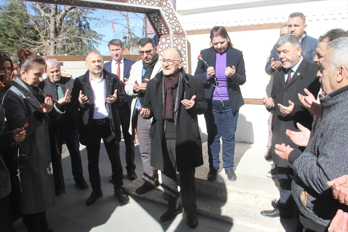 Konya'da depremde hayatını kaybedenler için anma programı düzenlendi