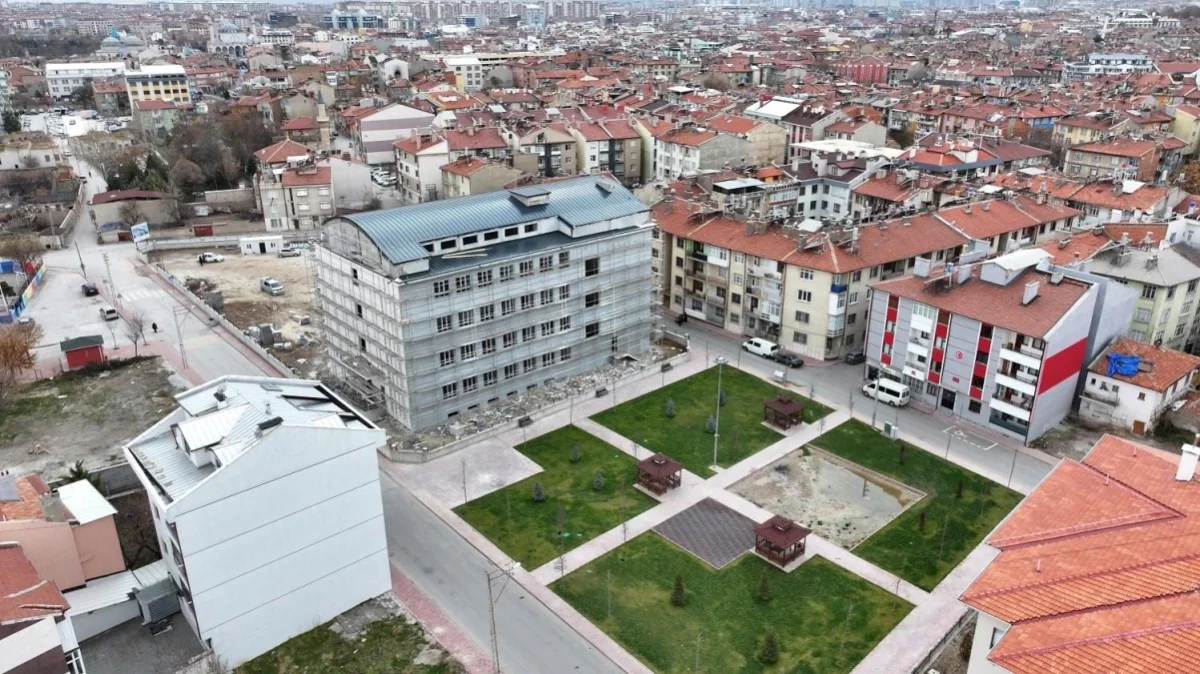 Karatay Belediyesi Osman Benliler İlkokulu'nun yapımı tamamlanıyor