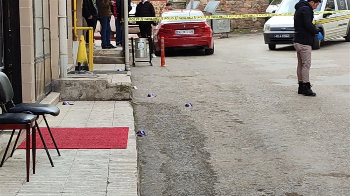 Konya'da silahlı saldırı sonucu yaralanan kişi hastaneye kaldırıldı